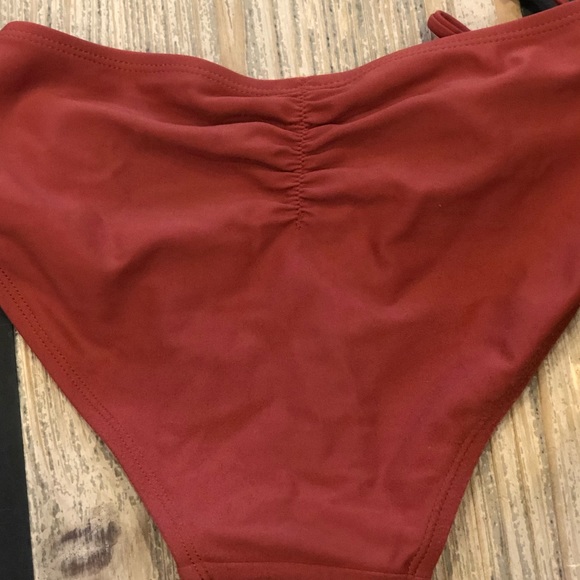 Bikini - Picture 4 of 4